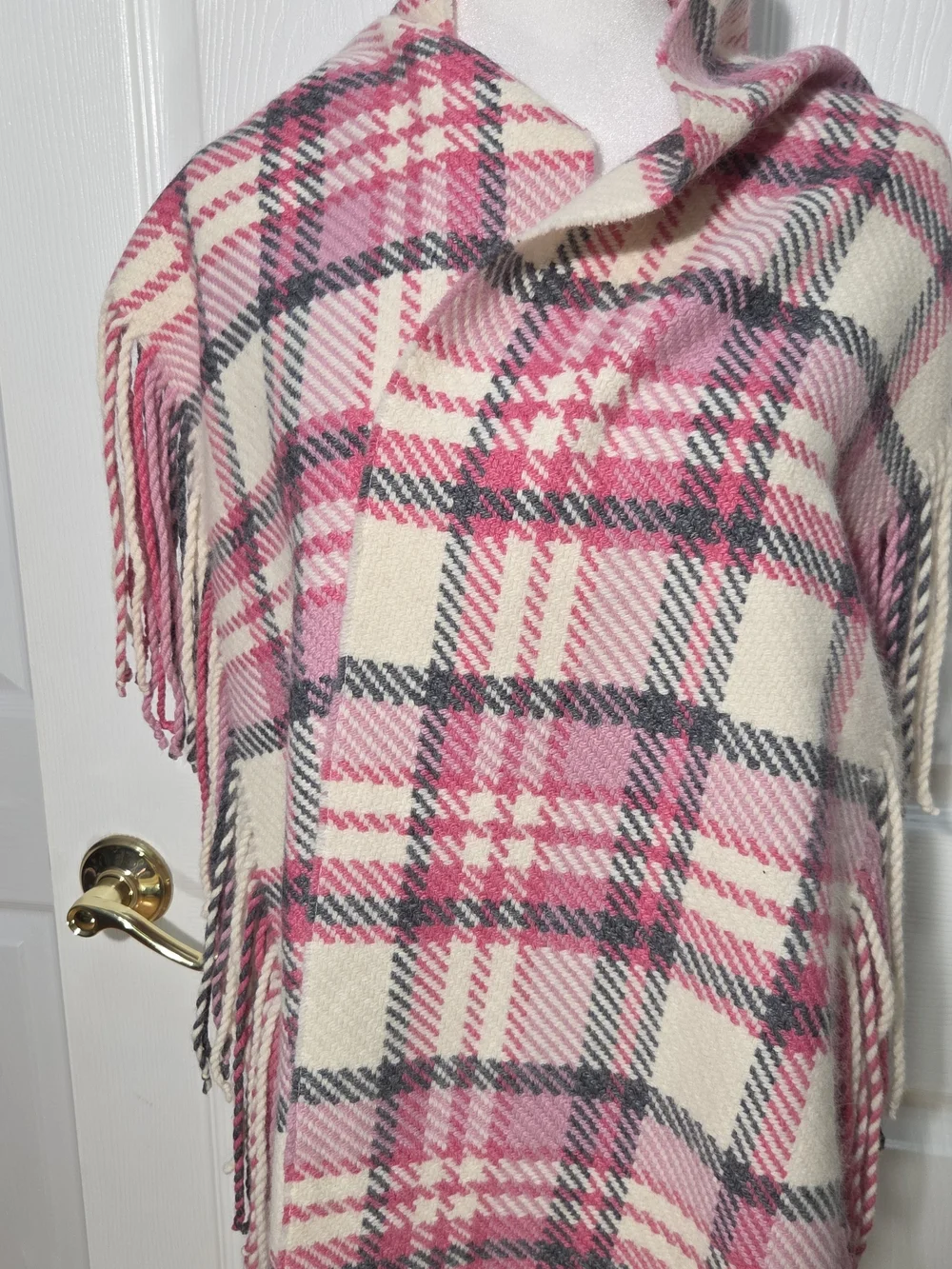 Lambswool Blend Plaid Pink/Grey/cream Fringe Wrap Scarf 10